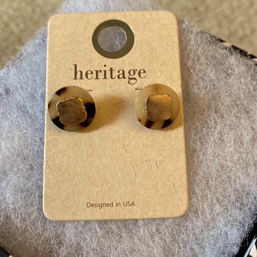 NWT Heritage Tortoise Brown and Cream Stud Earrings